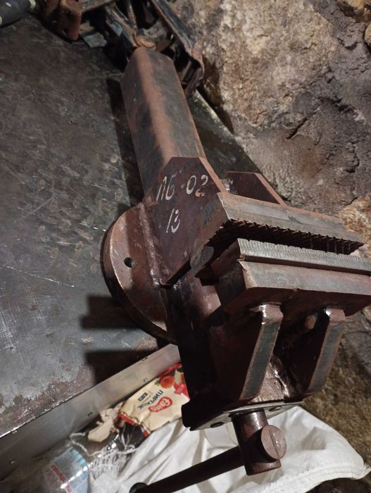 Тиски слесарные быстрозажимные тески лещата