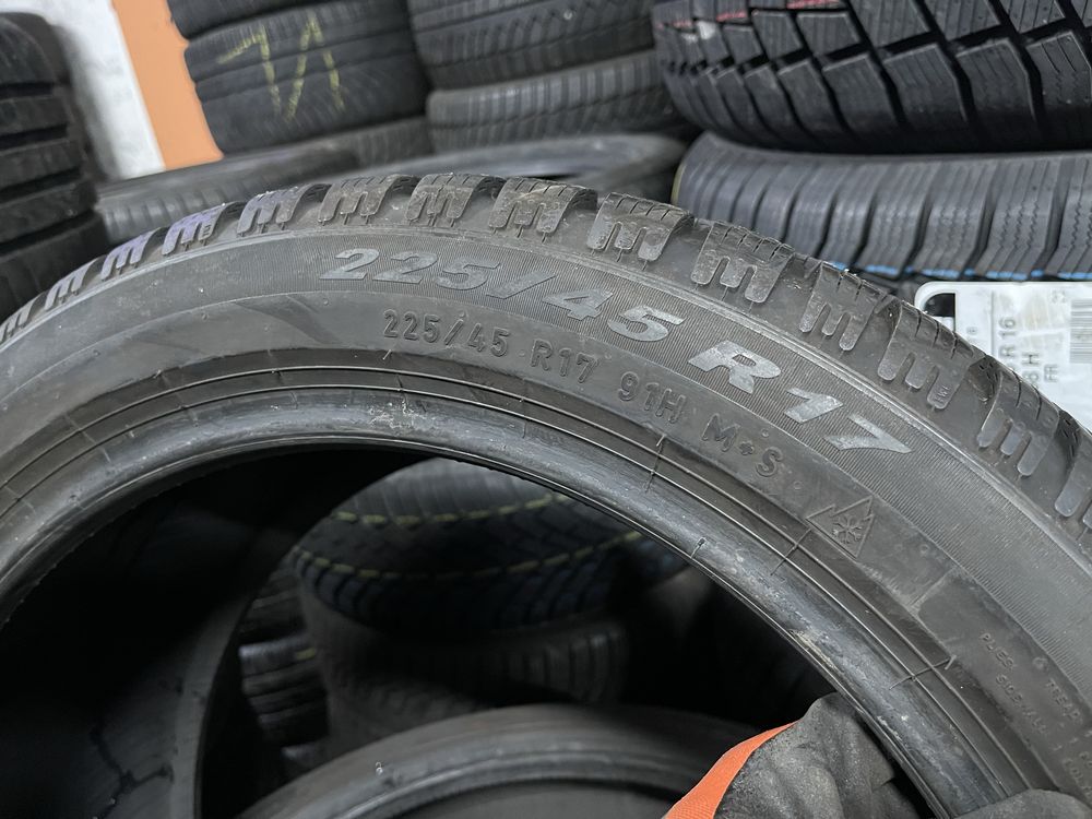 2xPirelli 225 45r17., 2021 8mm