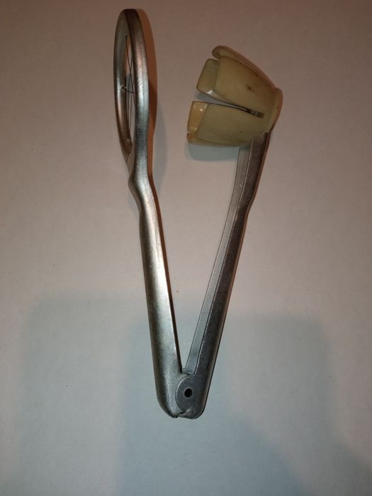 Яйцерезка советская