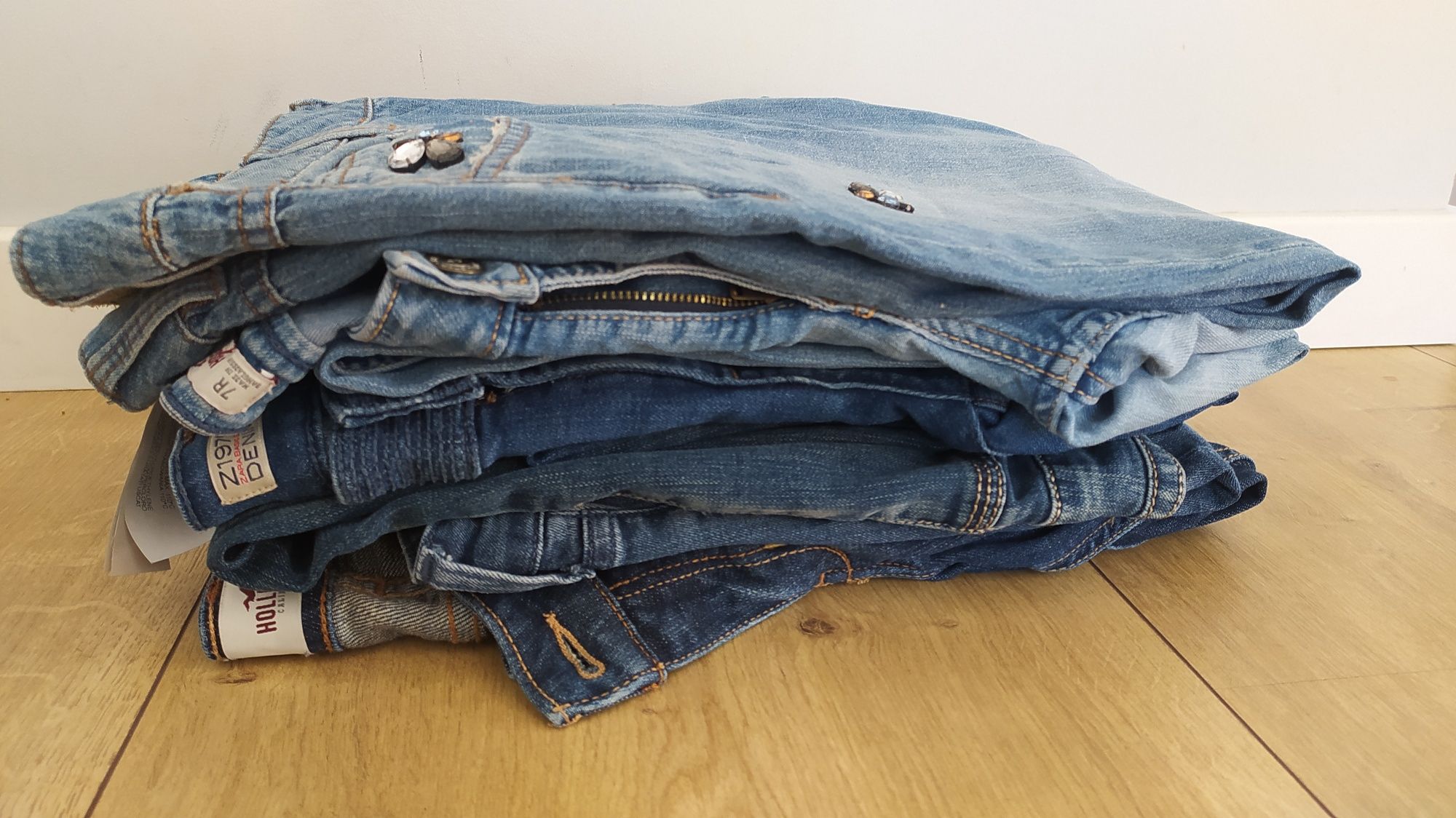 Zestaw spodni damskich jeansy 36 Hollister osobne przetarcia