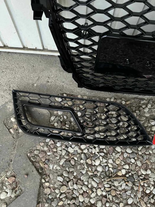 Grill, atrapa plaster miodu Audi a4 b8 polift (12-15)