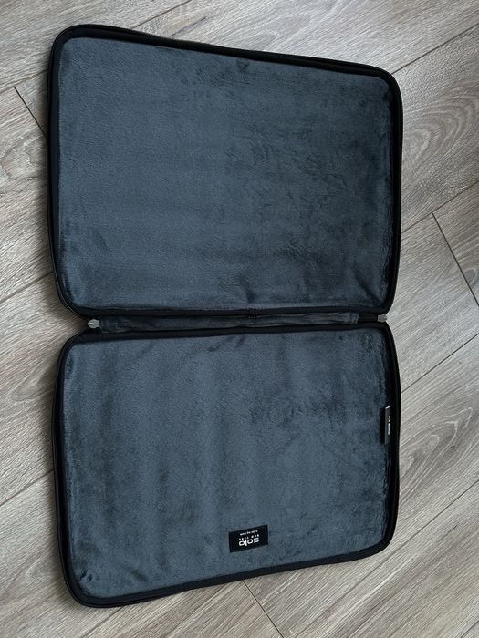 Чохол для ноутбука 17.3 Solo, чорний