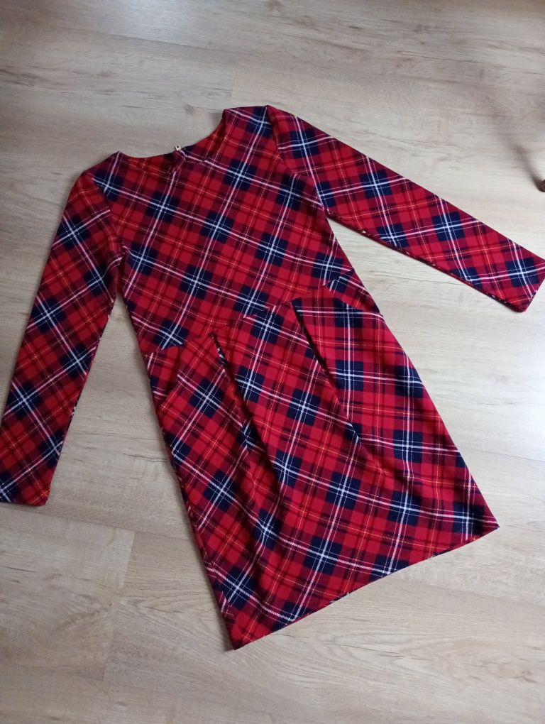 Плаття сукня сарафан школьное платье H&M 8-10р.