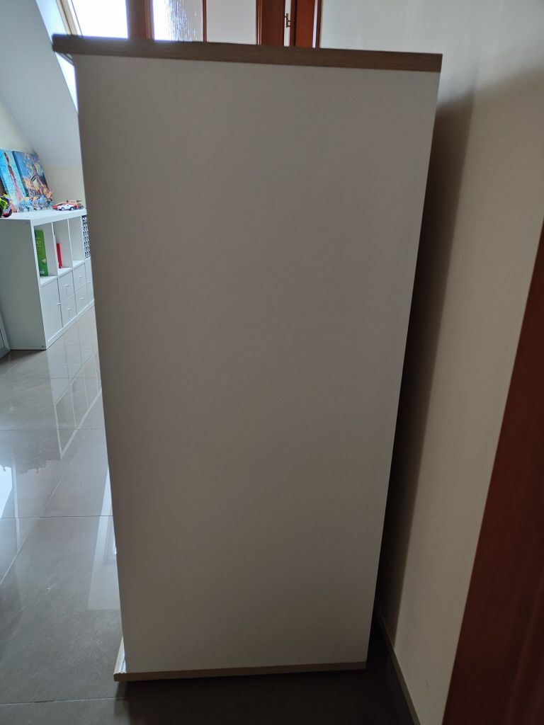 Komoda Wójcik z serii Amazon  z przesuwnymi drzwiami i funkcją szafy