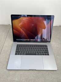 570$ MacBook Pro 15 2017 2,8GHz / i7 / 16 GB / 256gb SSD