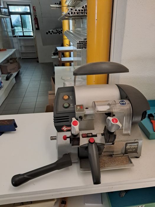 Máquina de fazer chaves Silca