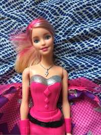 Barbie super heroína