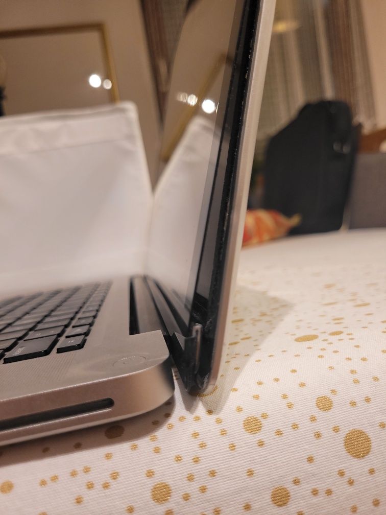 MacBook Pro 15 cali