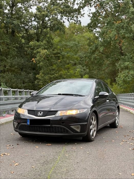 Honda Civic Honda Civic 1.8 Automat • Czarna • 2006 r. • Zadbana, po przeglądzie