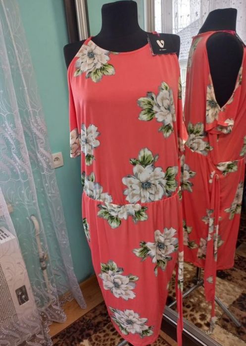 Женское платье с открытыми плечами большой размер 58-62,