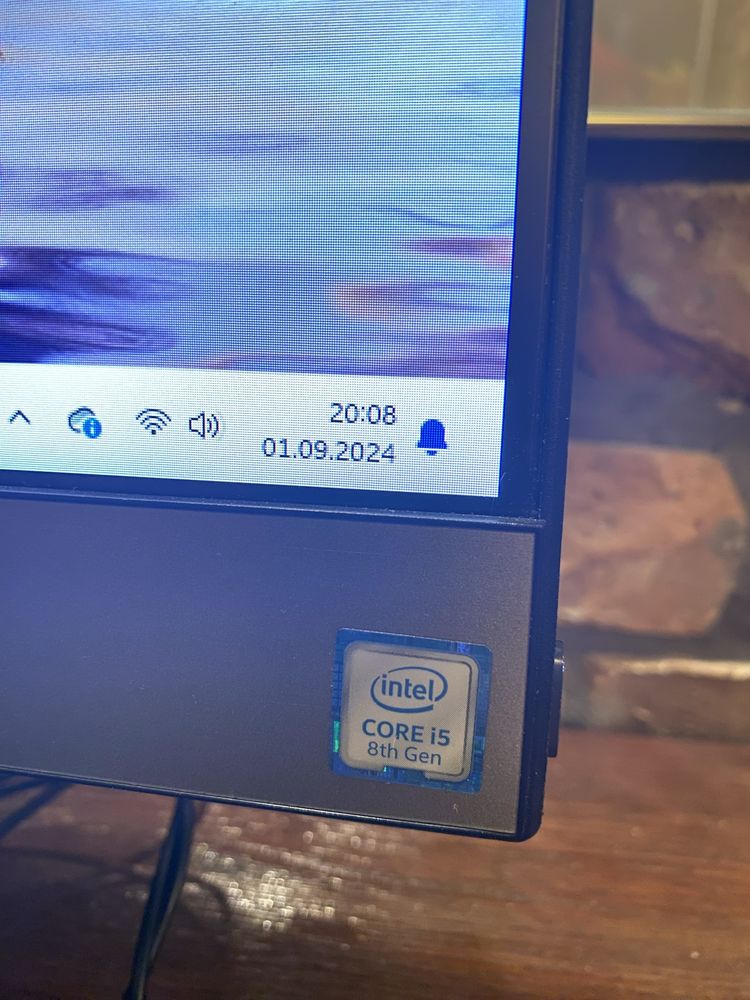Konputer lenovo 18 cali