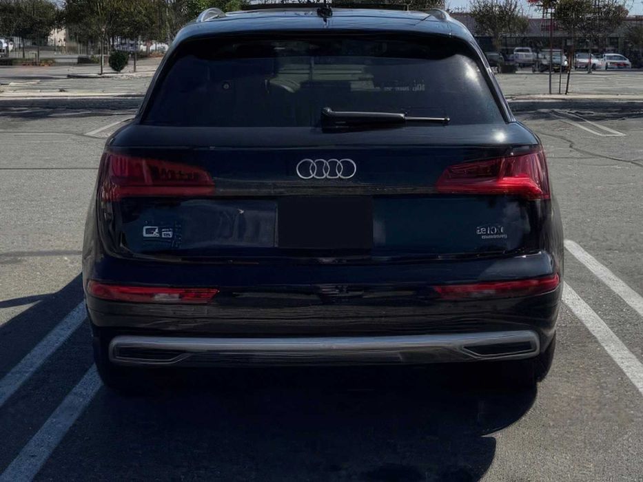 Audi Q5      2018