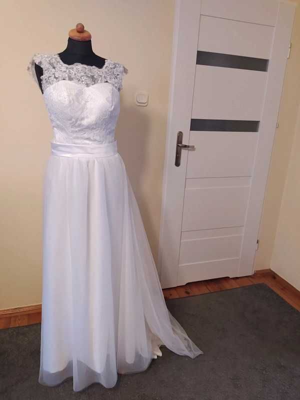Suknia ślubna kupiona na rozmiar M
