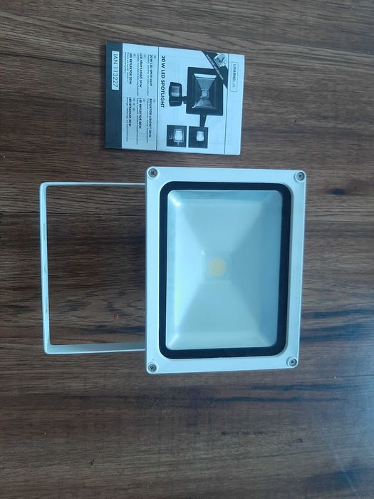 zewnetrzna Lampa Led 20w IP65