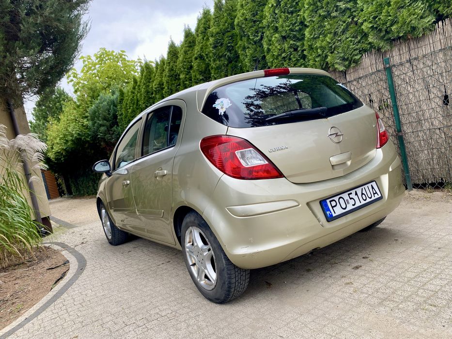 Opel corsa / 1.2 benzyna /