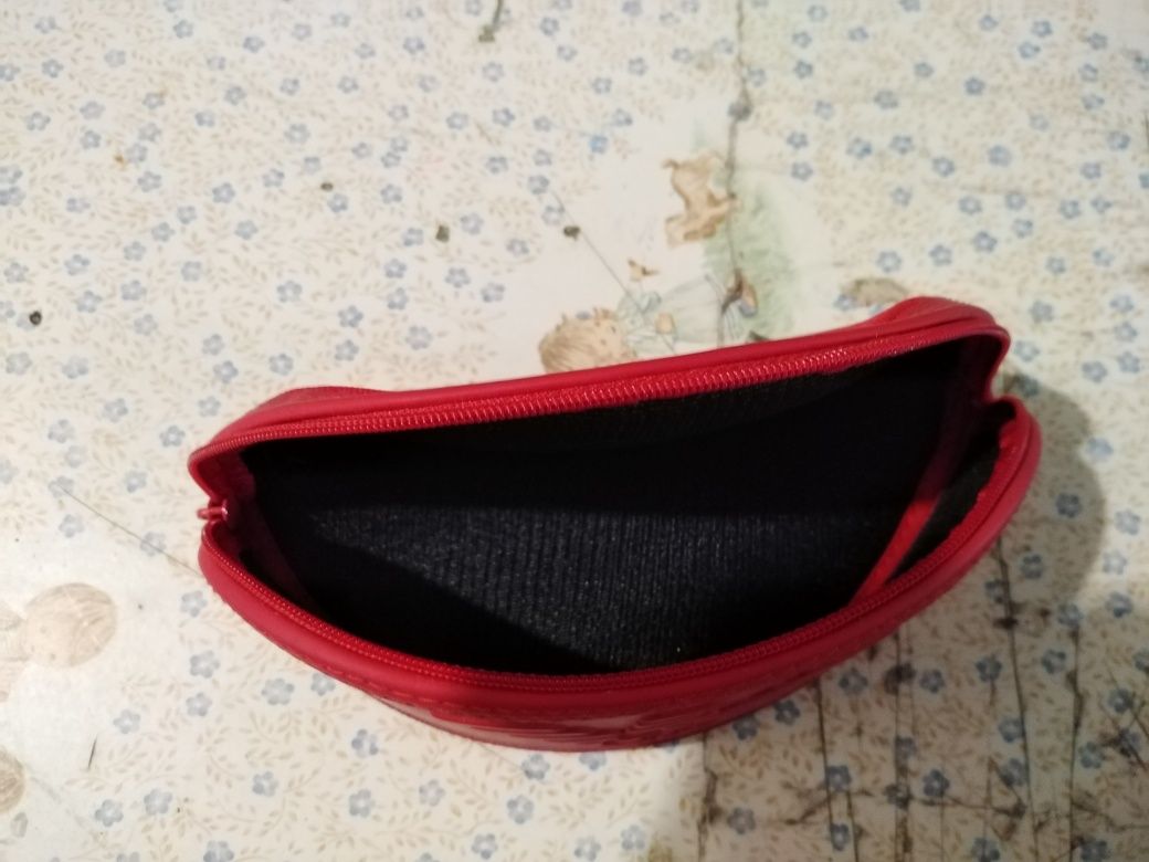 Vendo caixas de óculos bom estado
