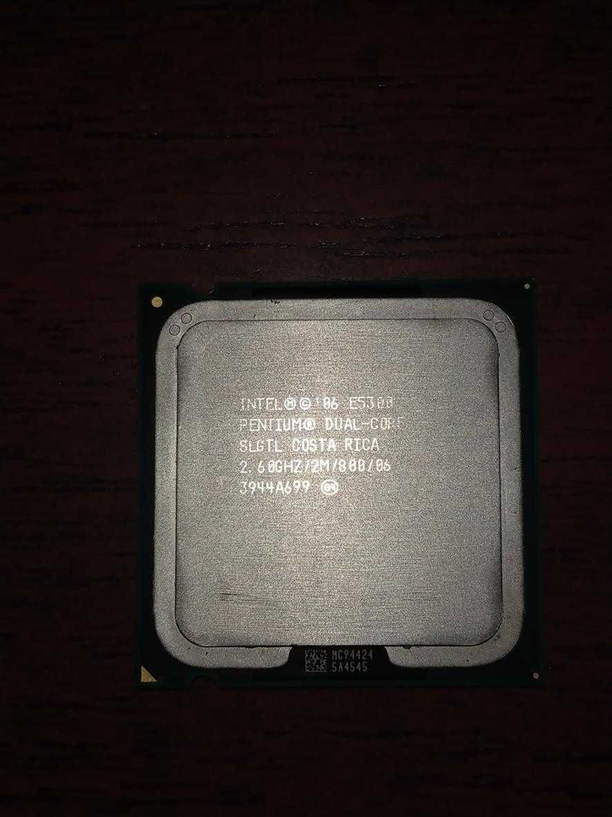 Процесор для ПК Intel core E5300 socket 775 + Кулер