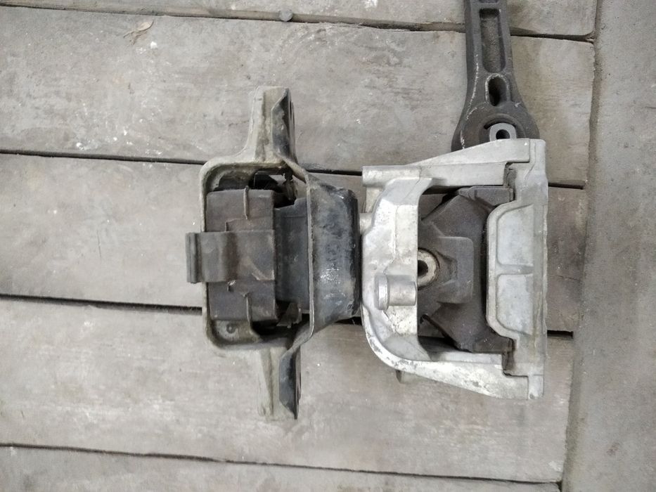 Продам оригінальні подушки , опори двигуна Шкода Октавія 1.6 MPI