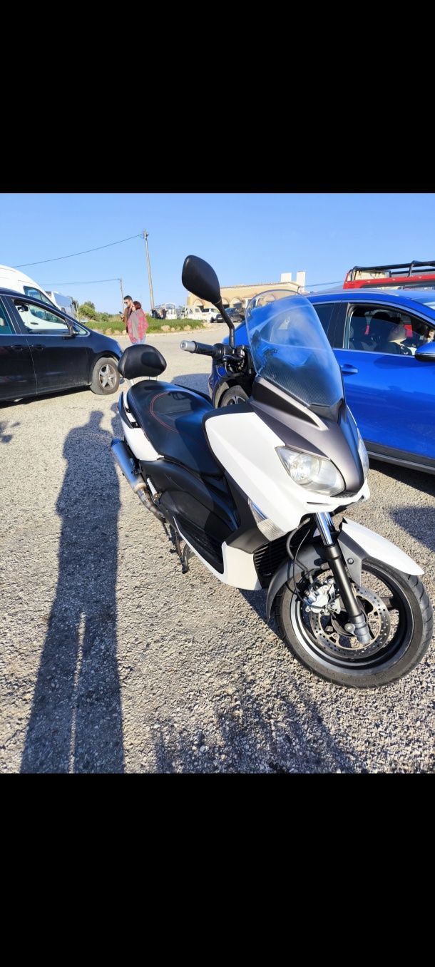 Yamaha Xmax 125 yp125r