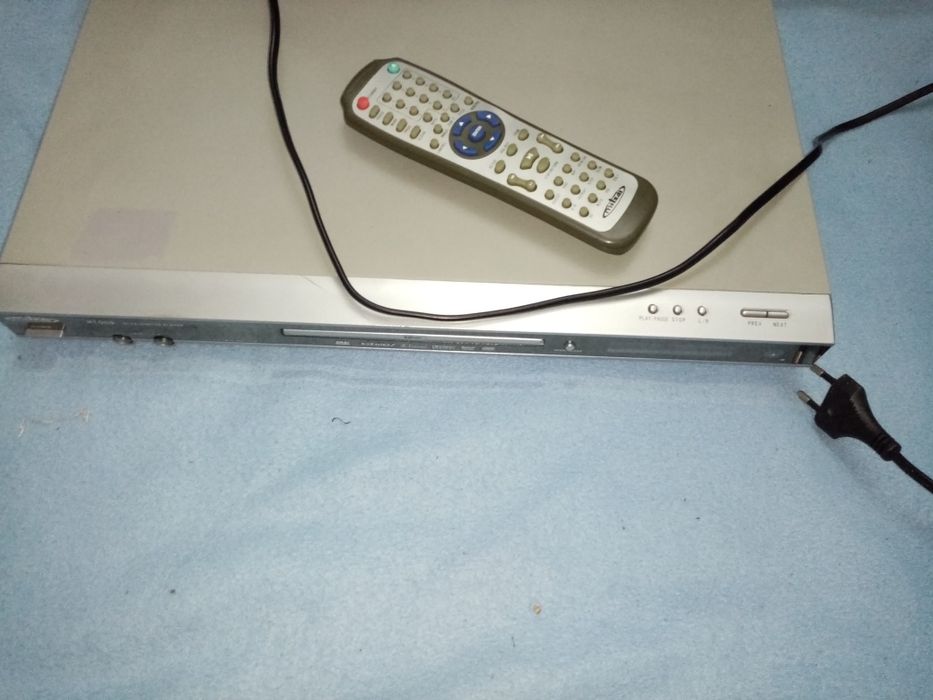 Leitor DVD com comando
