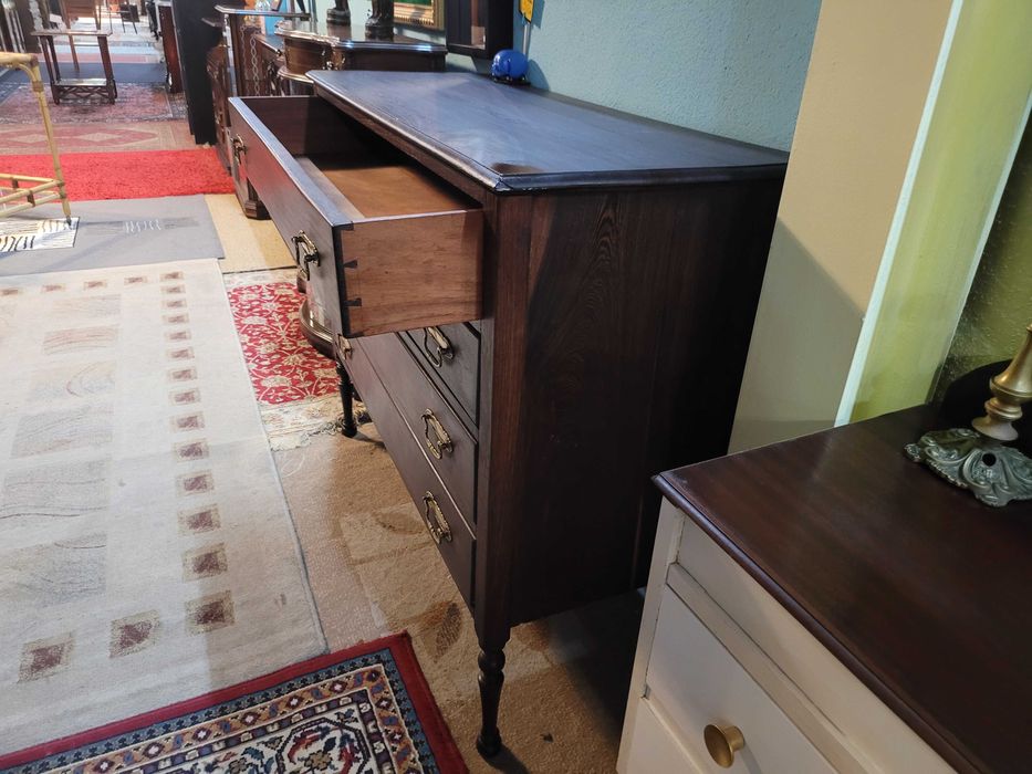 Cómoda antiga em madeira maciça - Bom estado geral