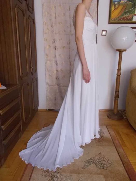 Suknia ślubna rozmiar 36/38 biała, bolerko, halka na kole, pokrowiec