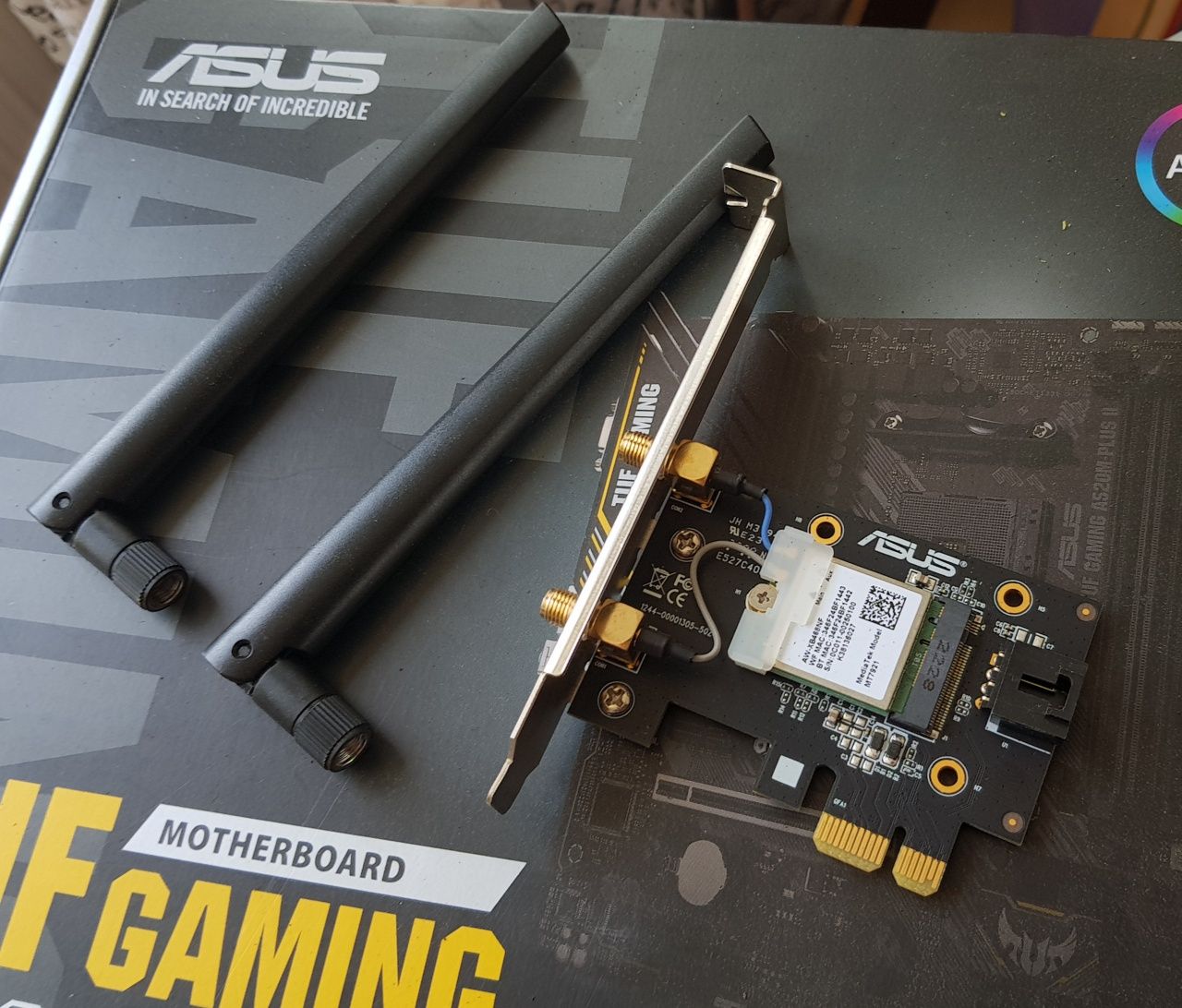 Wi-Fi/Bluetooth адаптер ASUS PCE-AX1800