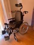 wozek  inwalidzki specjalistyczny invacare  rea 45cm