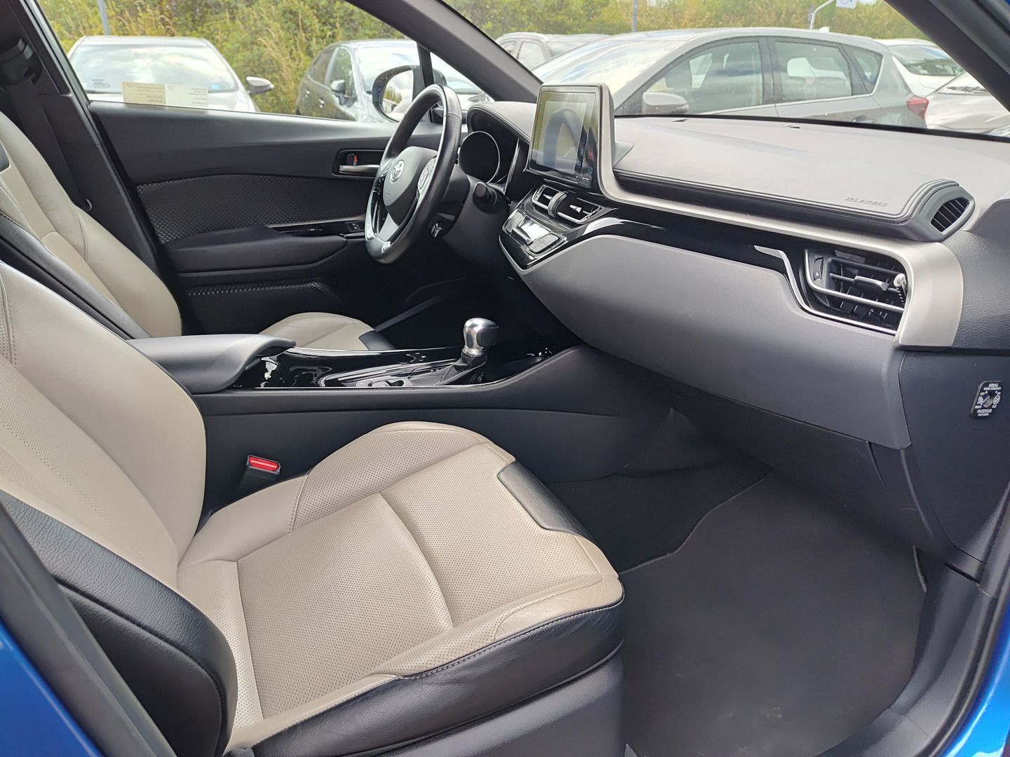 Toyota C-HR 1.8 Hybrid Selection Navi