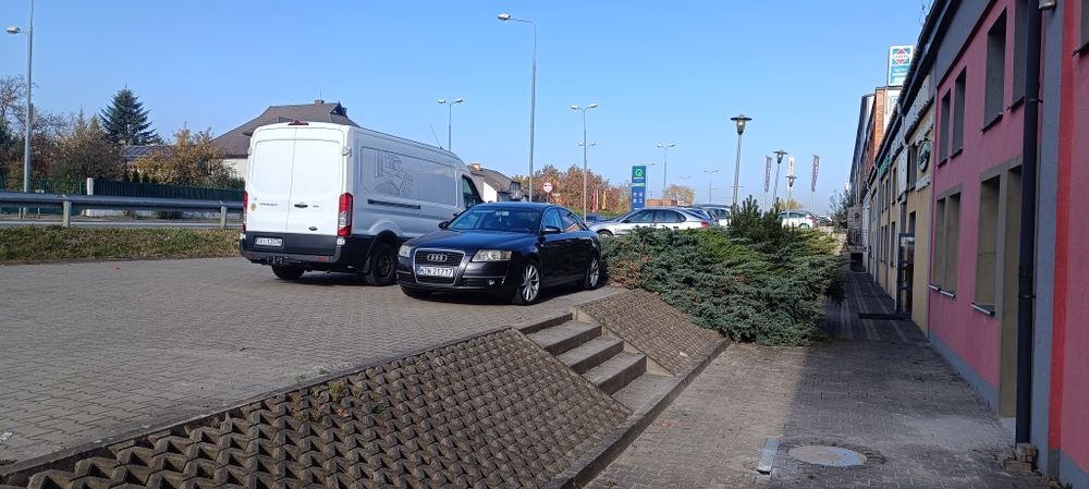 Pomieszczenie magazynowe sklep z parkingiem w centrum Radomia