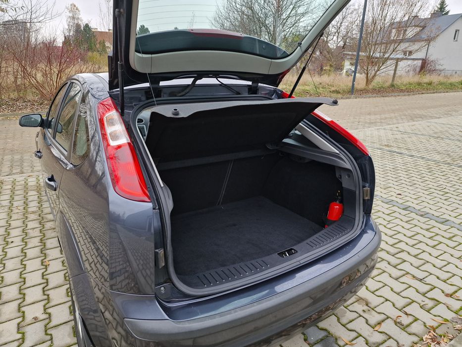 Ford Focus 1.6 LPG -Doinwestowany -2x felgi -Oryginalny lakier