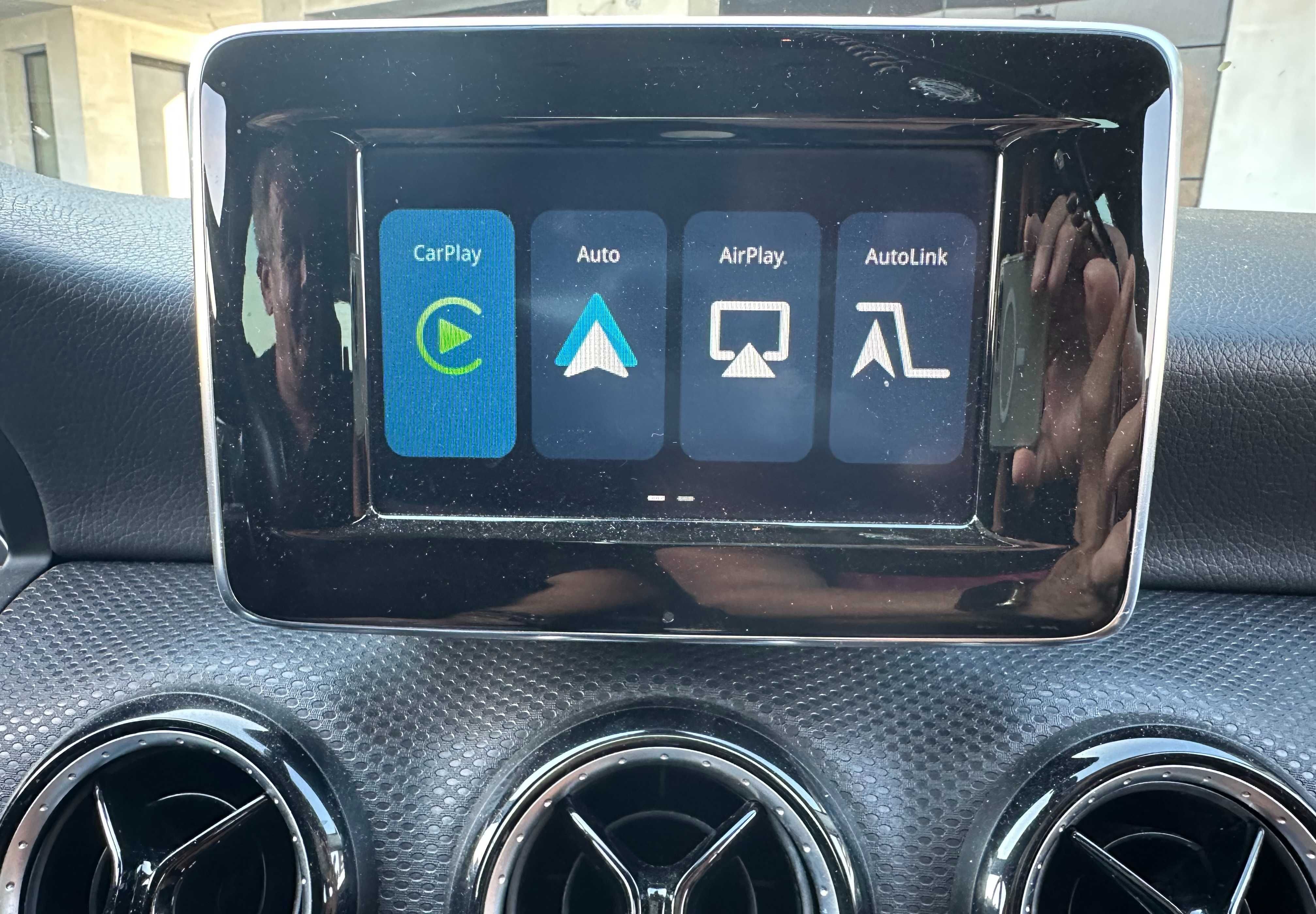 Mercedes B CLA GLA Becker box Carplay Android Audo Youtube Google Mapa
