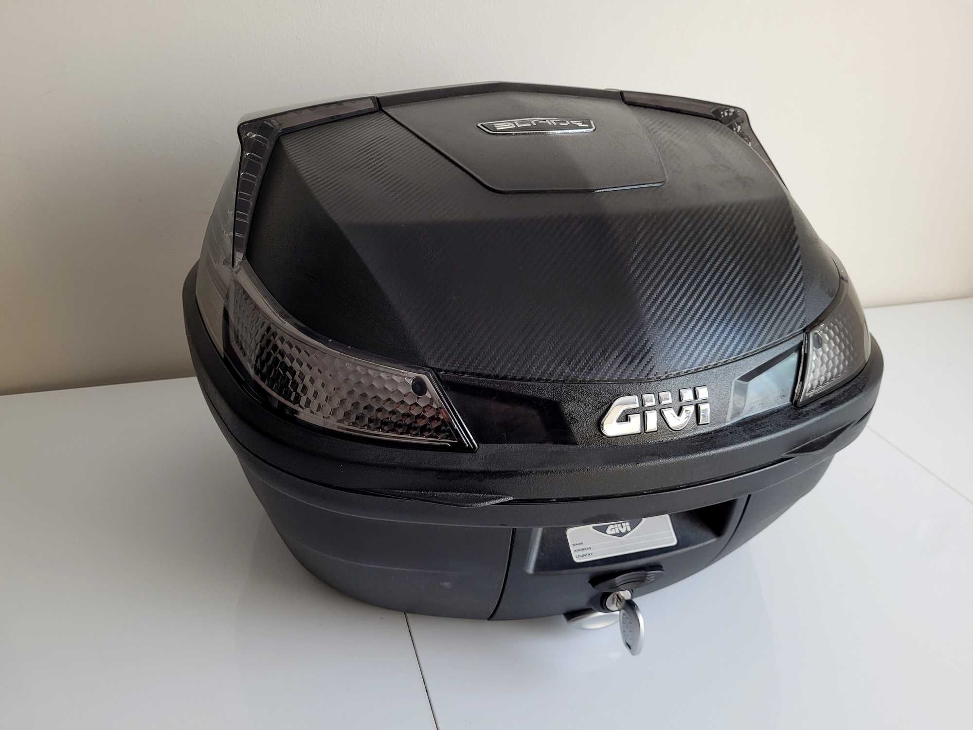 Kufer centralny Givi B37NT