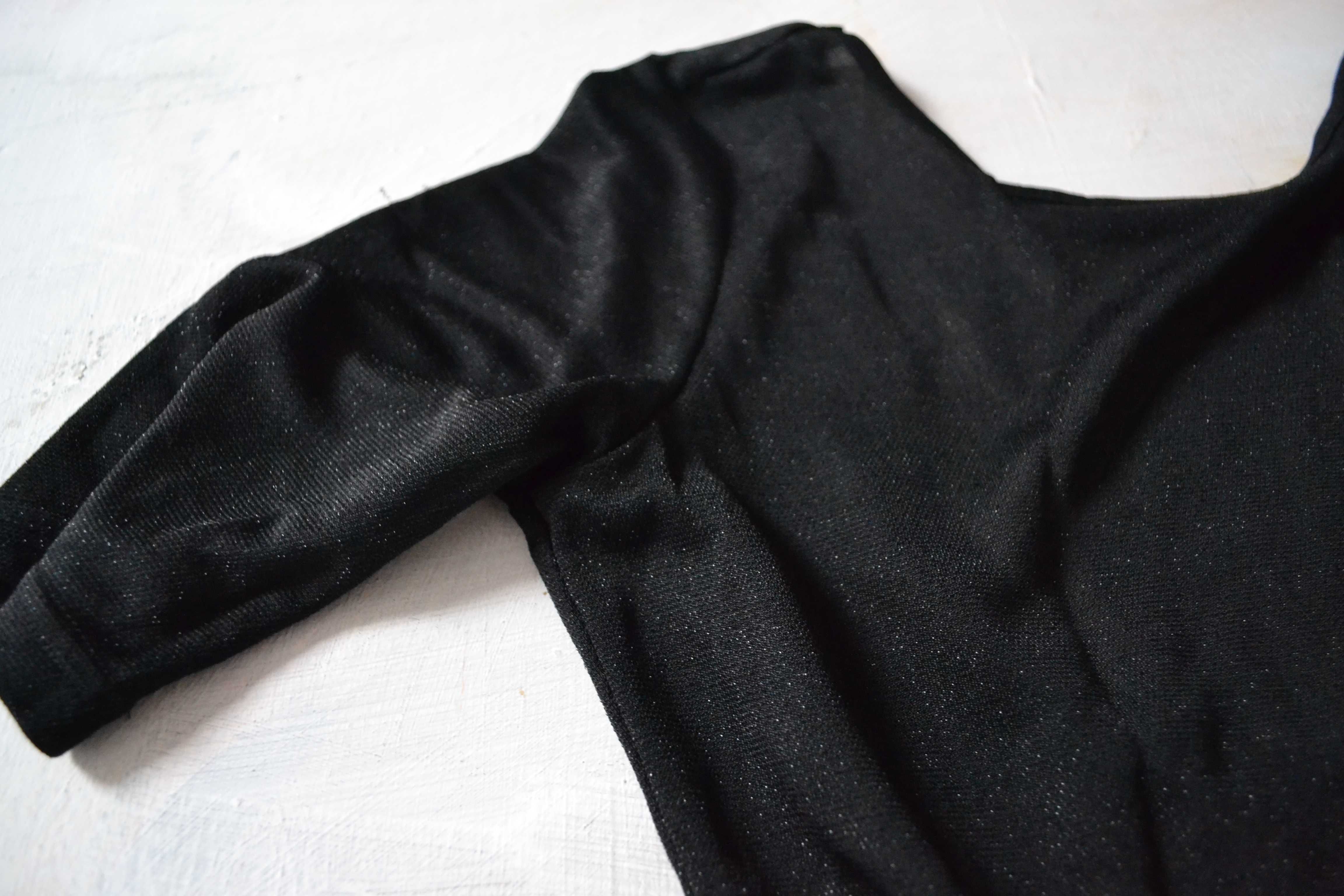 mała czarna sukienka z odkrytymi plecami S