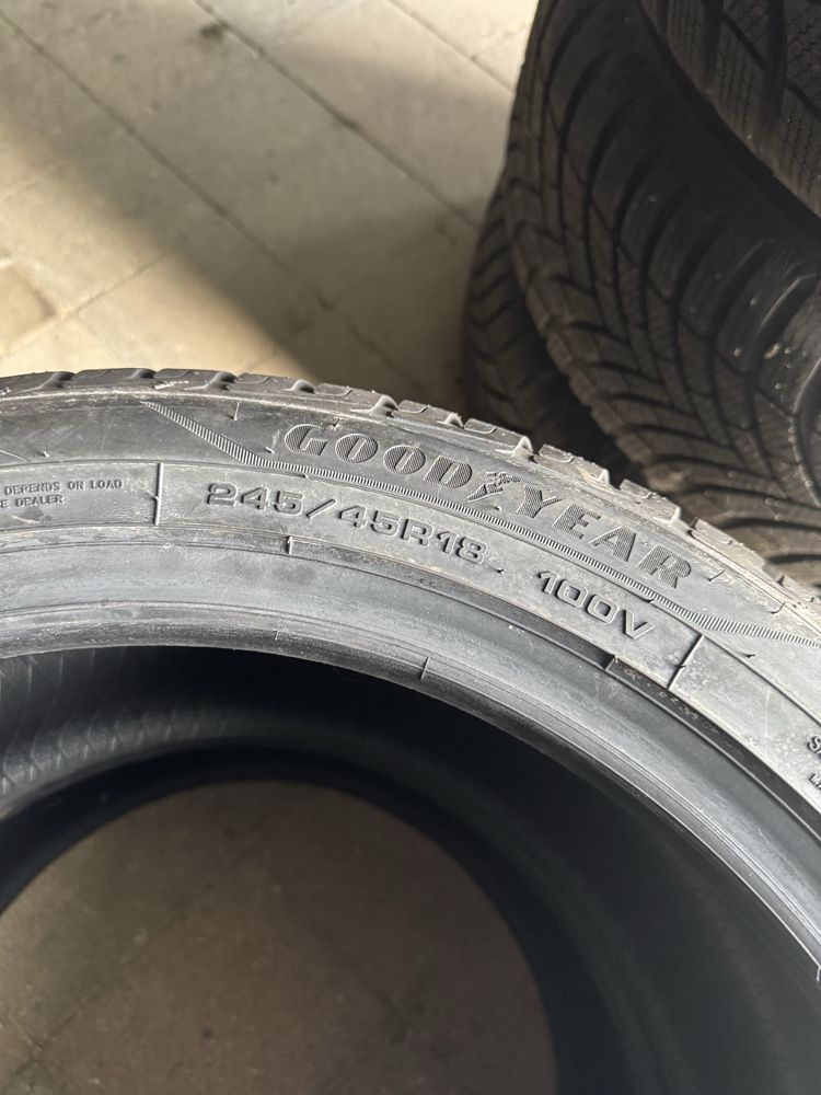 2 sztuki opon zimowych 245/45/18 GOODYEAR Nowe F-Vat