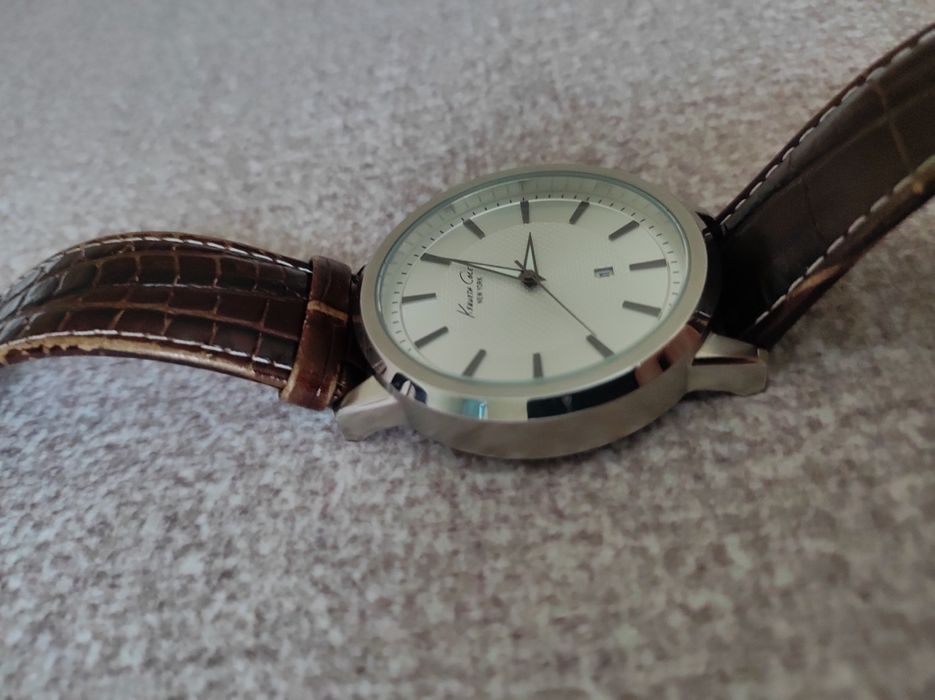 Чоловічій годинник