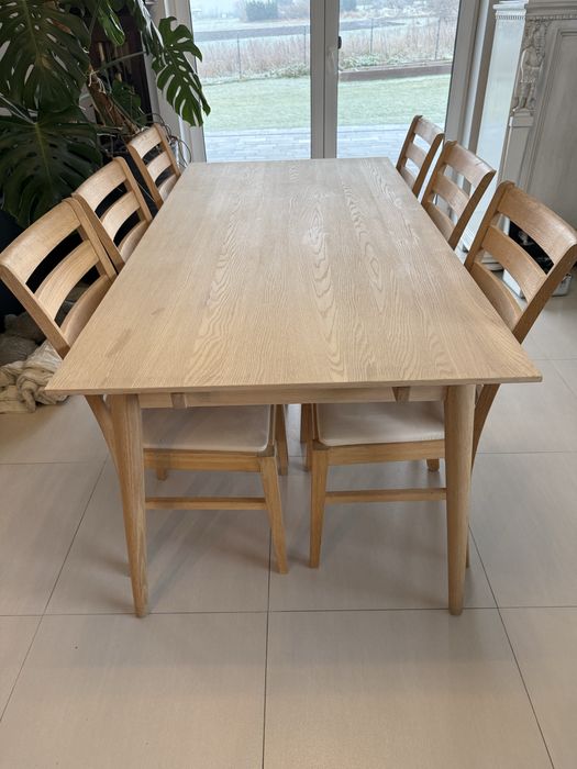 Stół z  6 dębowymi krzesłami