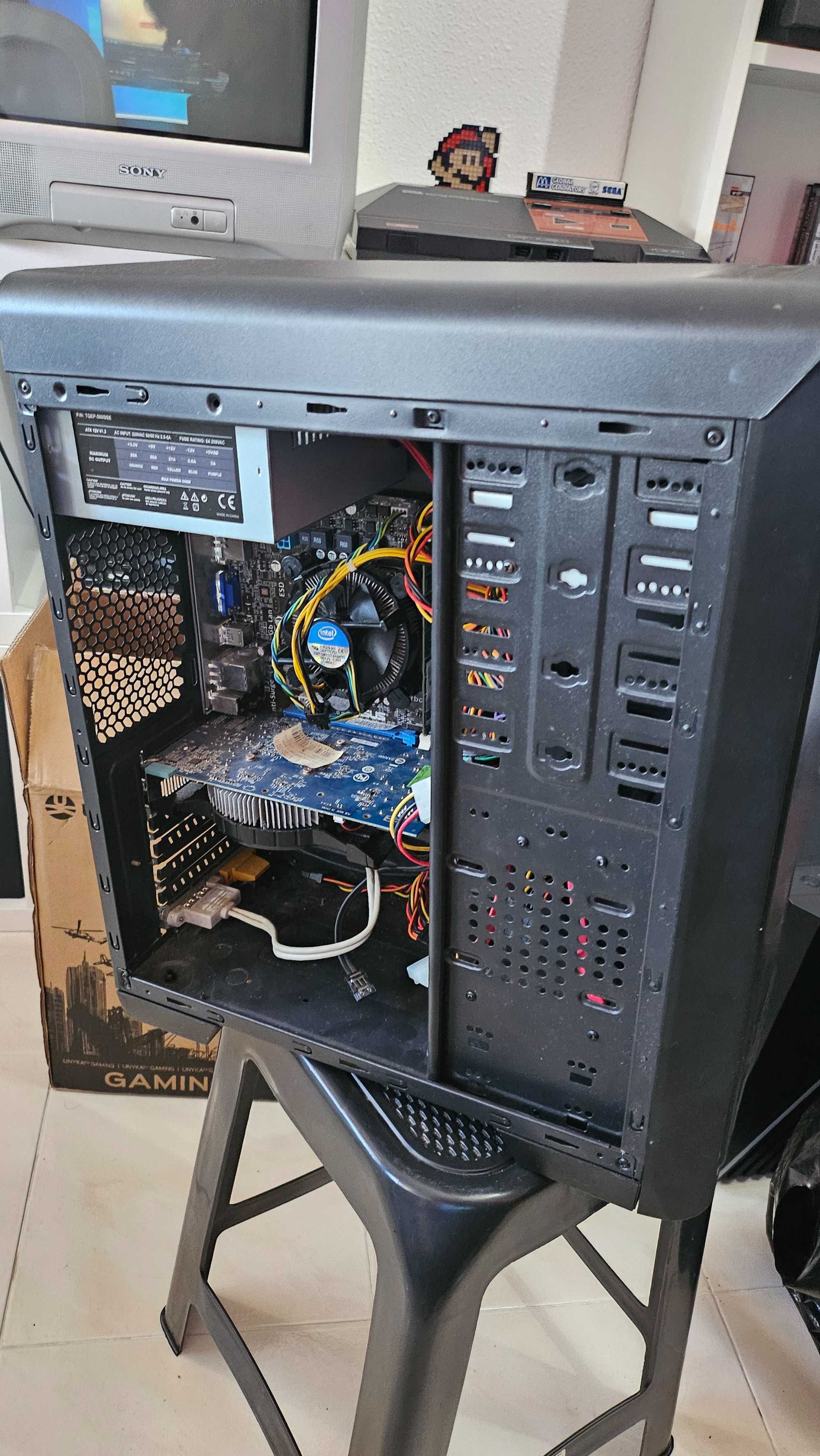 Caixa computador com material