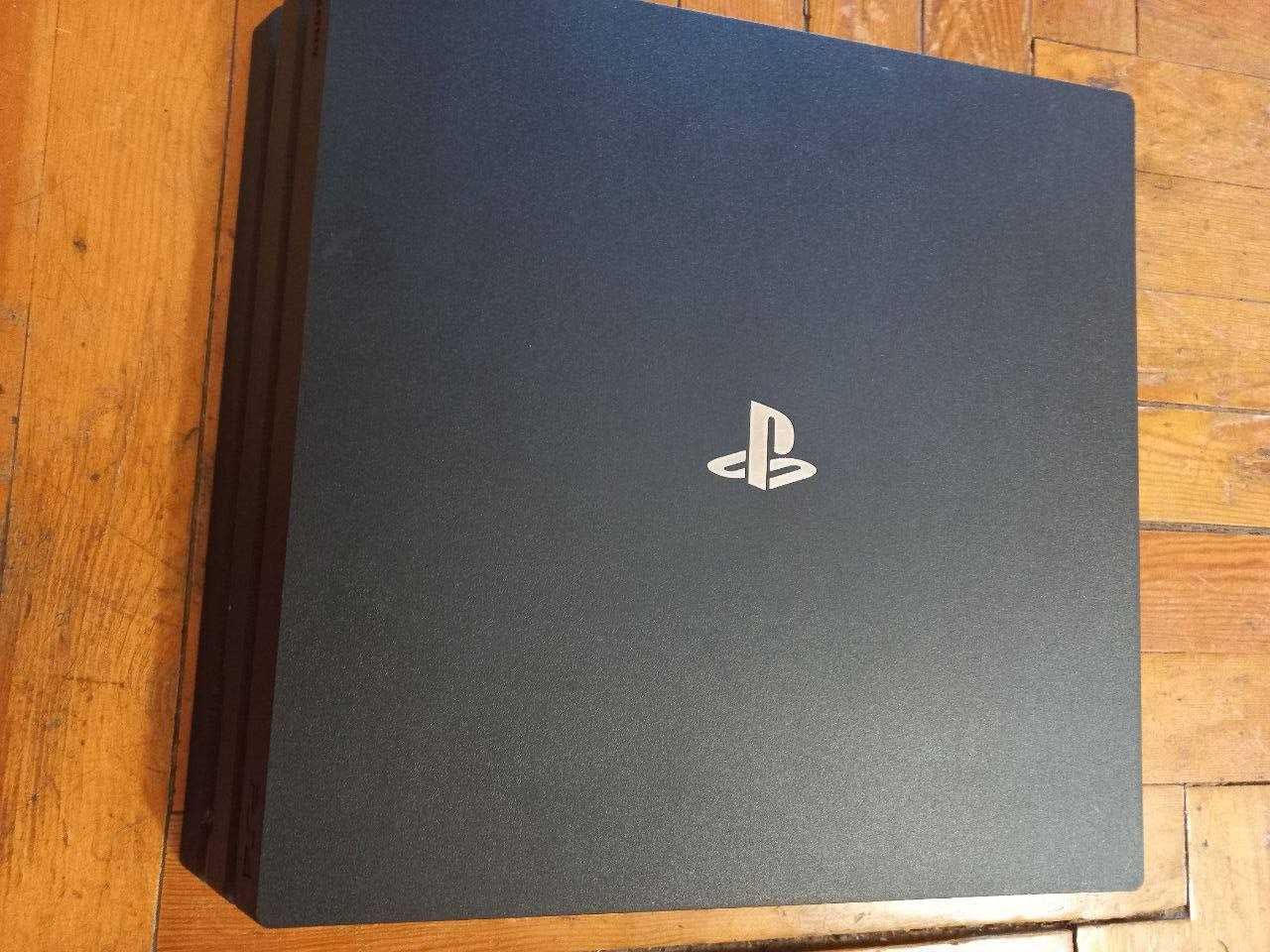 Консоль Sony PlayStation 4. Приставка.