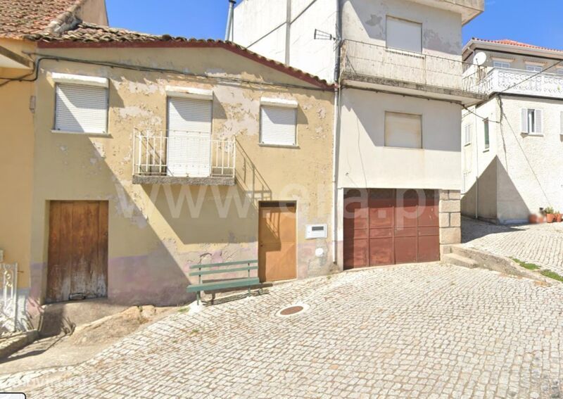 Moradia / Seia, Tourais e Lajes