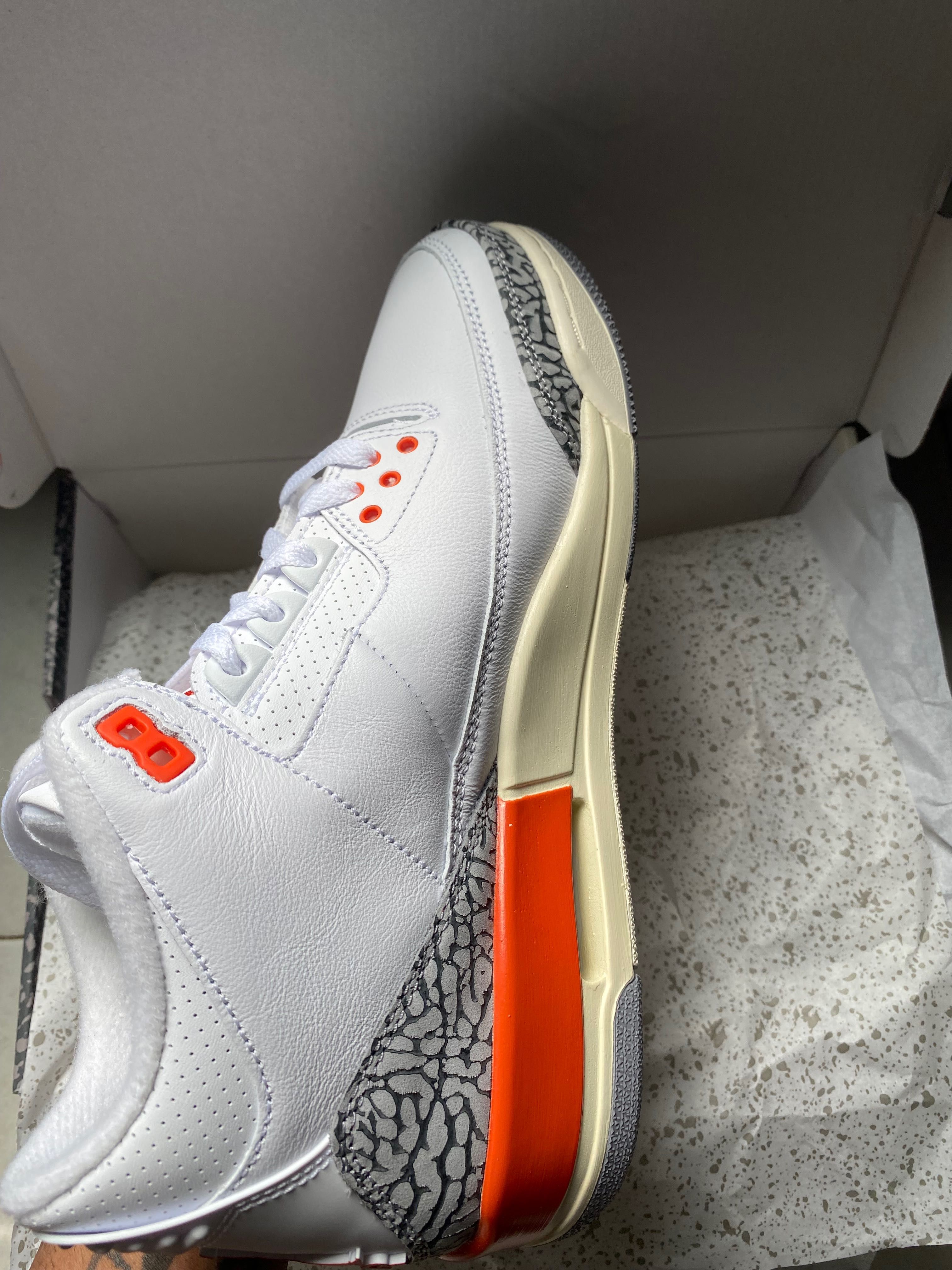 Air Jordan 3 Georgia Peach