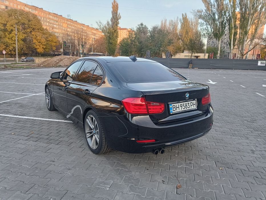 BMW f30 328i хорошая комплектация!!