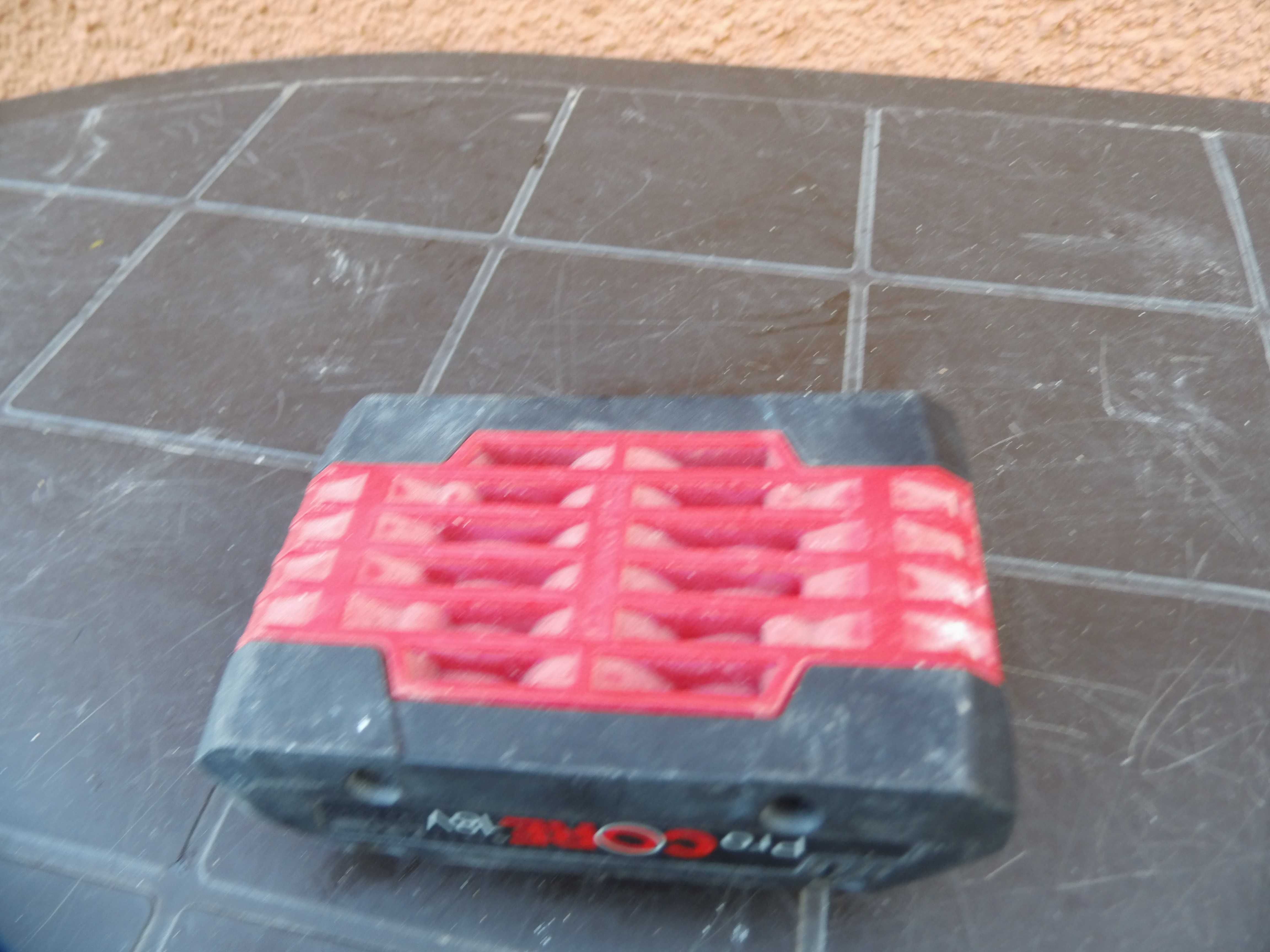 Akumulator LI-ION Bosch core18 V 4,0 AH