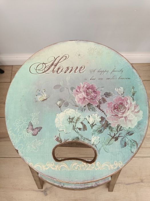 Taboret w stylu Shabby Chic