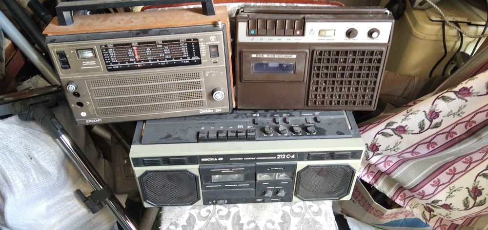 Магнитофон кассетный советский