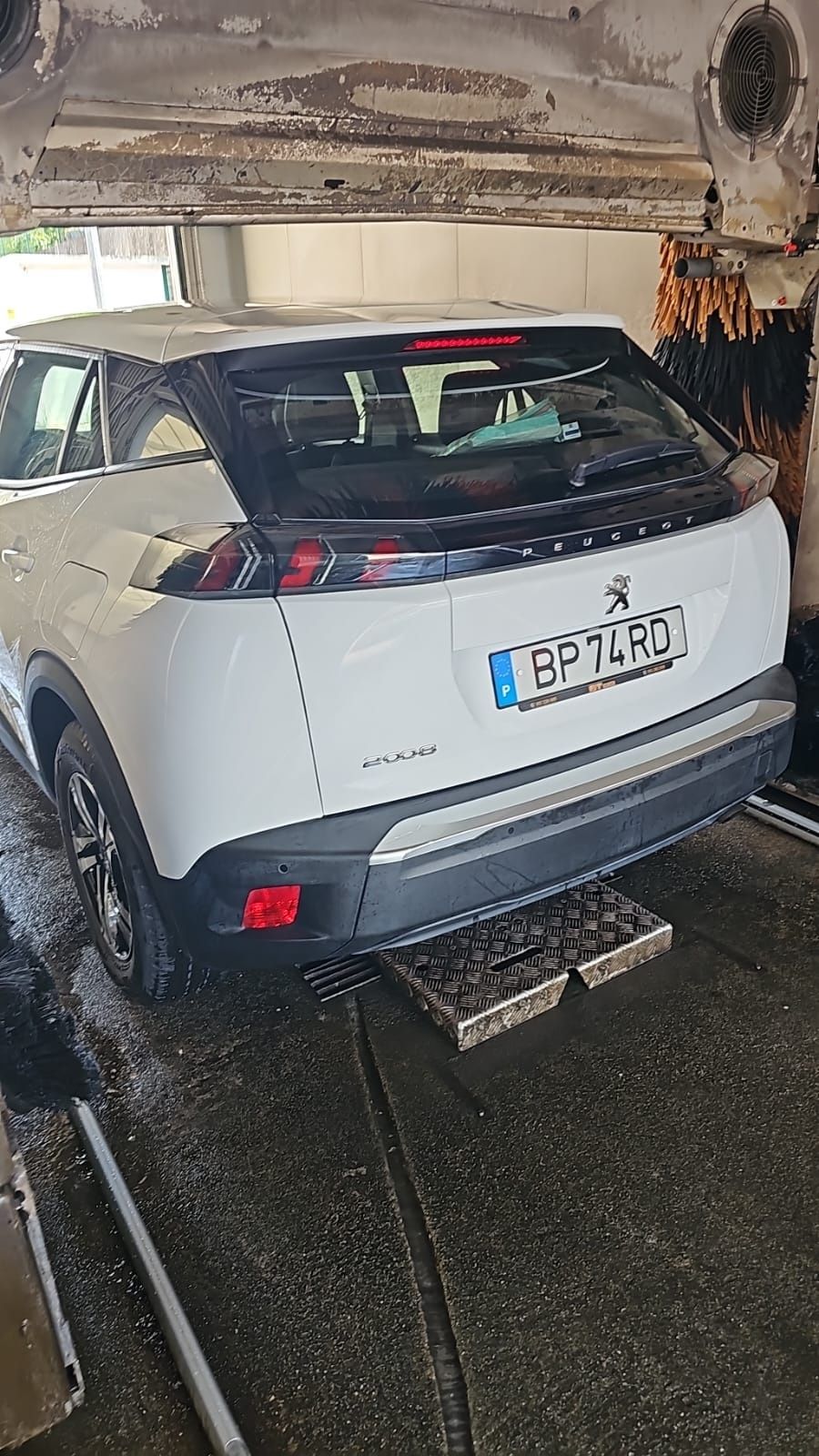 Aluguer Viatura TVDE (Peugeot 2008