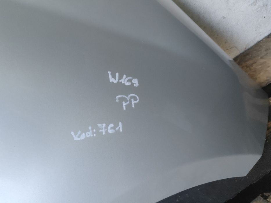 Mercedes A-klasa Błotnik Prawy Srebrny 761