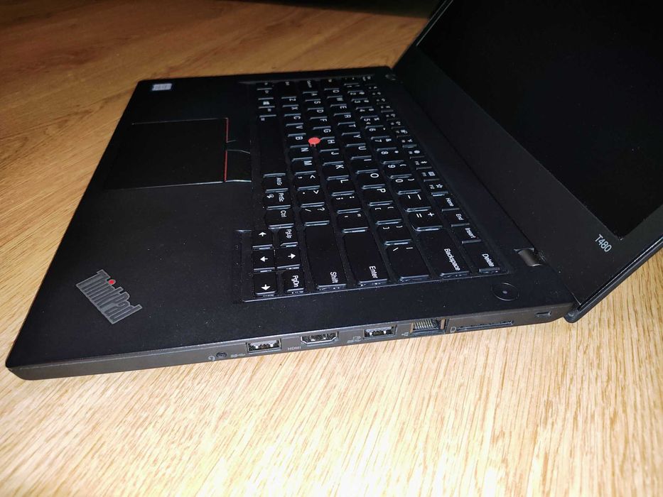 Ładny laptop Lenovo T480 i5 8GB podświetlana klawiatura