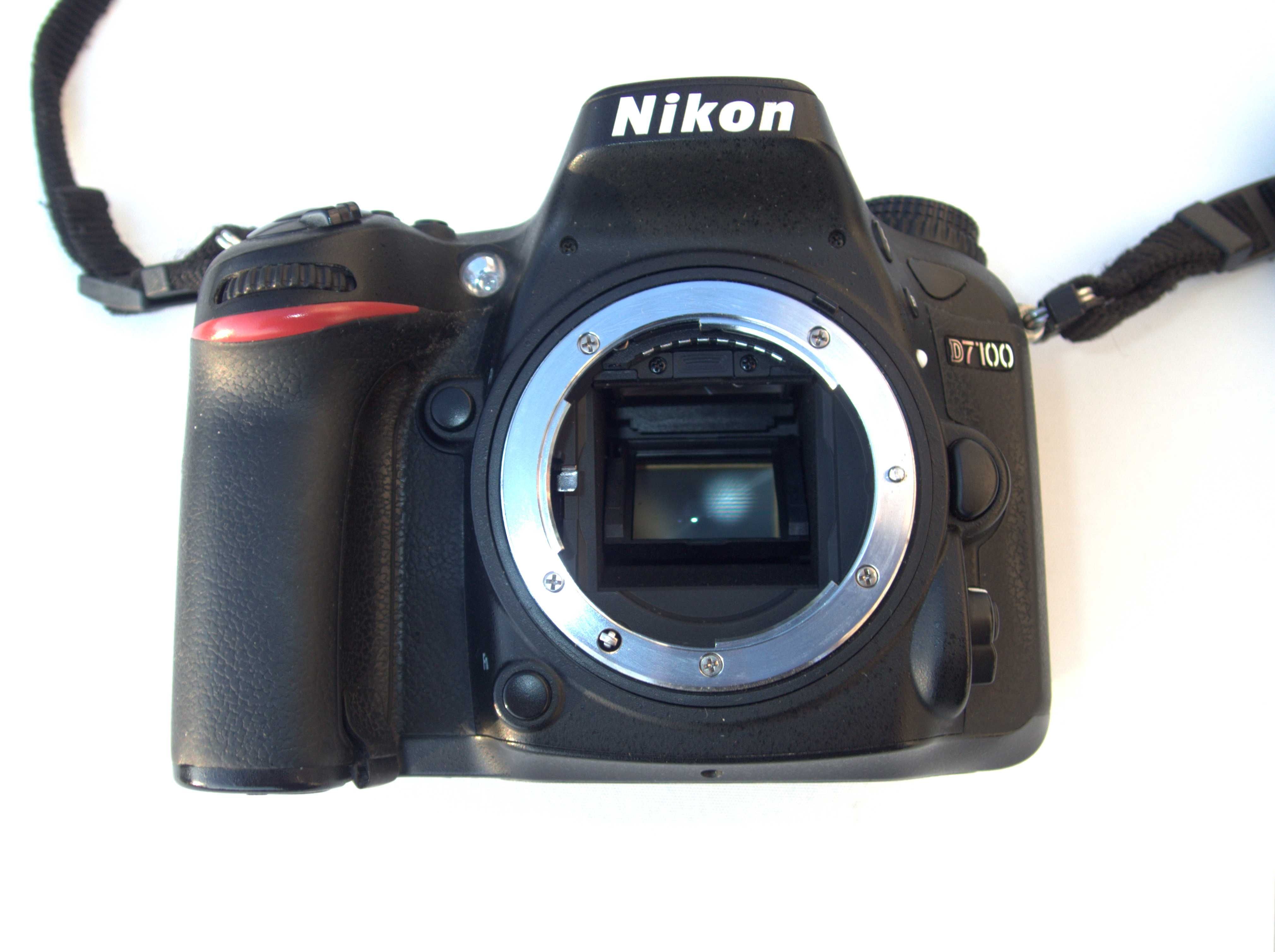 Máquina fotográfica reflex  Nikon D7100 objetivas e acessórios