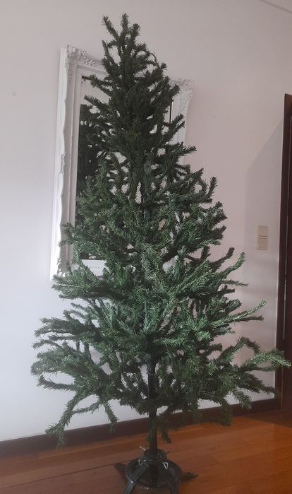 Pinheiro Canadiano de Natal artificial com 2,10 metros de altura 10